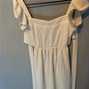 Elegant White Sleeveless Dress